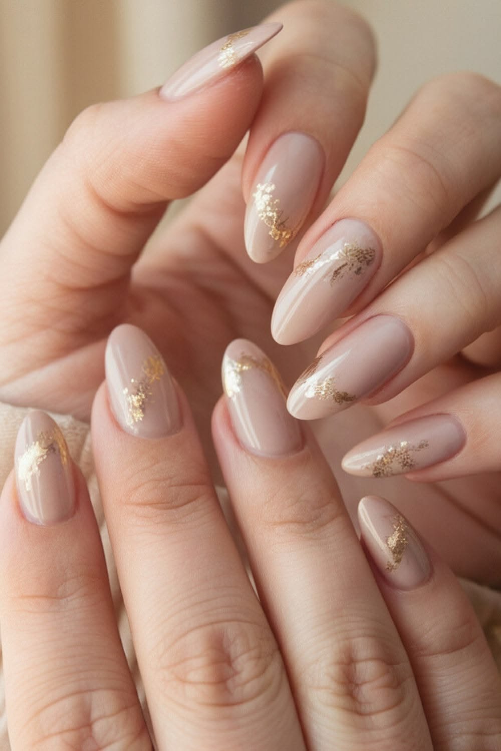 Clean Nails Aesthetic Design Gold