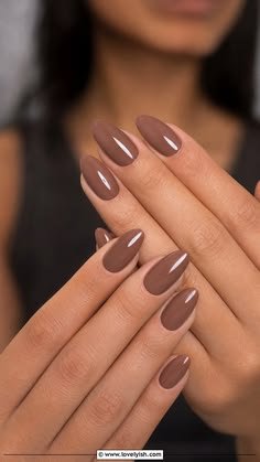 Clean Nails Aesthetic Design Brown