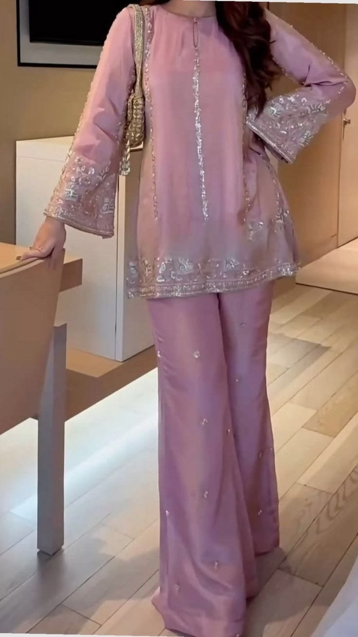 Short Shirt with Flapper Wedding