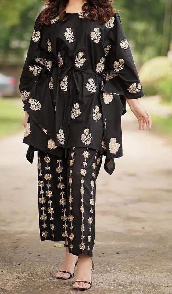 Short Shirt with Flapper Design