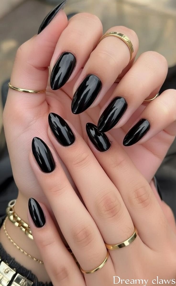 Clean Nails Aesthetic Design Black