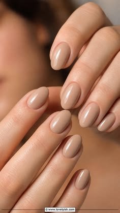 Clean Nails Aesthetic Design Brown