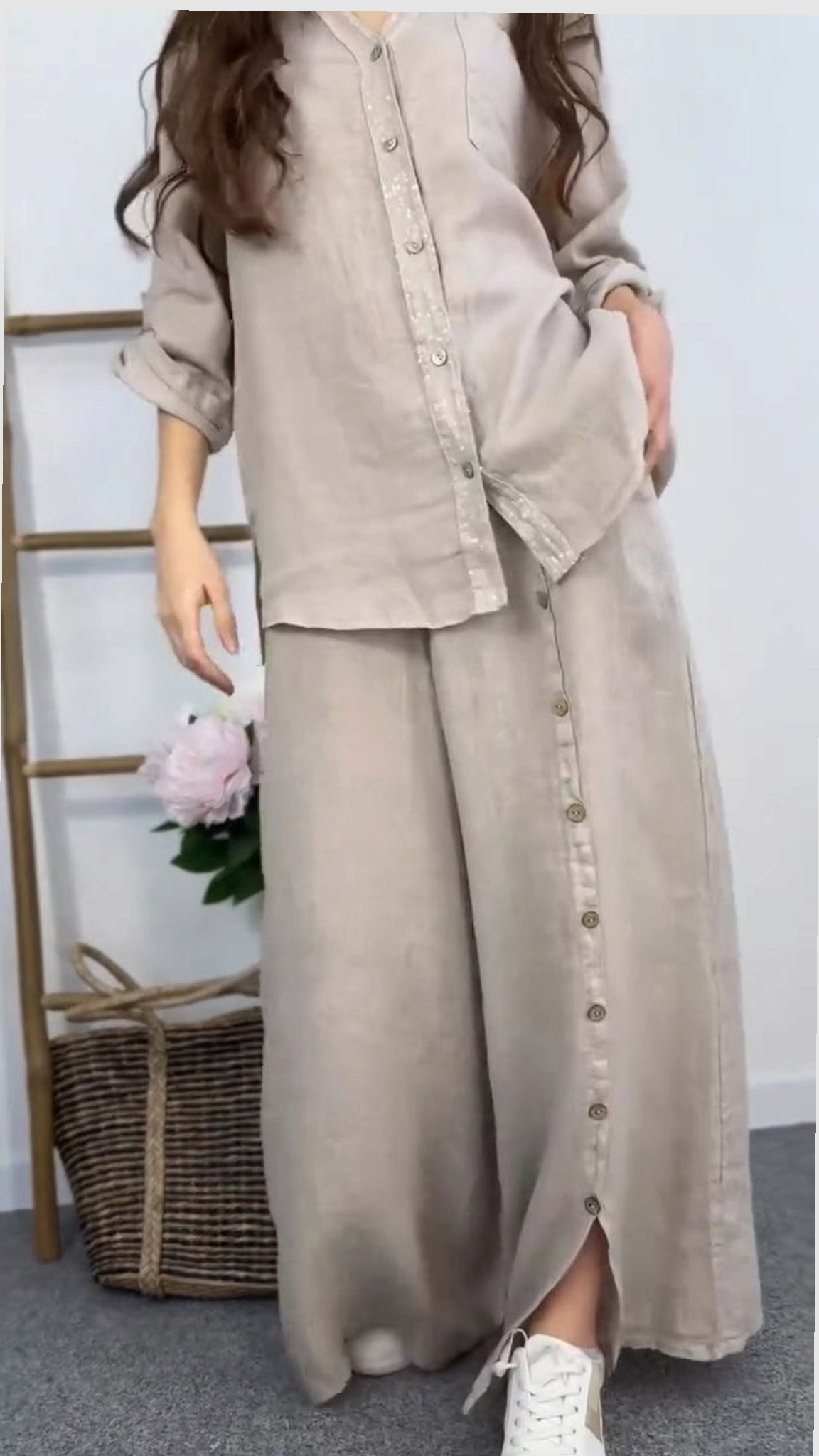 Short Shirt with Flapper Design