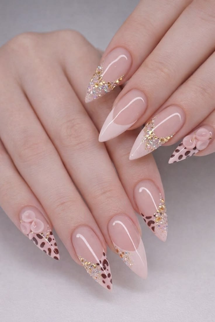Clean Nails Aesthetic Almond Cat Eye