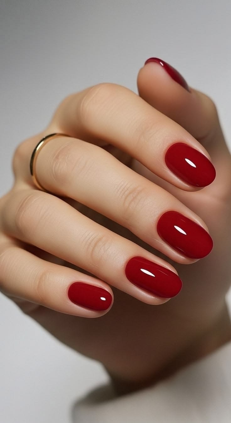 Clean Nails Aesthetic Short Round