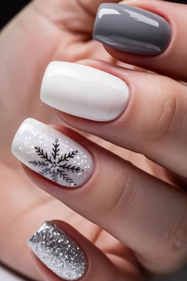 Christmas Nails Simple