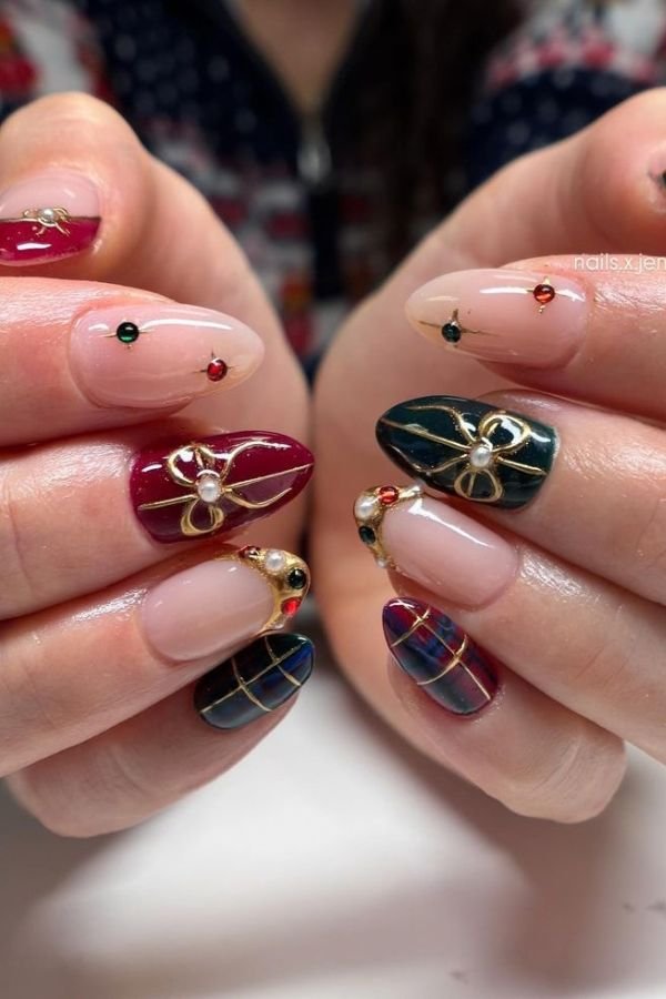 Christmas Nails 2026